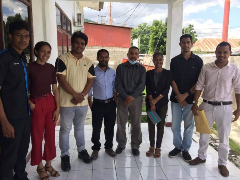 𝐓𝐞𝐬𝐭𝐞𝐬 𝐃𝐢𝐚𝐠𝐧ó𝐬𝐭𝐢𝐜𝐨𝐬 𝐝𝐞 𝐋í𝐧𝐠𝐮𝐚 𝐏𝐨𝐫𝐭𝐮𝐠𝐮𝐞𝐬𝐚 𝐚 𝐜𝐞𝐫𝐜𝐚 𝐝𝐞 𝟑𝟎𝟎 𝐝𝐨𝐜𝐞𝐧𝐭𝐞𝐬 𝐝𝐚𝐬 𝐈𝐧𝐬𝐭𝐢𝐭𝐮𝐢çõ𝐞𝐬 𝐝𝐞 𝐄𝐧𝐬𝐢𝐧𝐨 𝐒𝐮𝐩𝐞𝐫𝐢𝐨𝐫 𝐩𝐫𝐢𝐯𝐚𝐝𝐚𝐬 𝐚𝐜𝐫𝐞𝐝𝐢𝐭𝐚𝐝𝐚𝐬