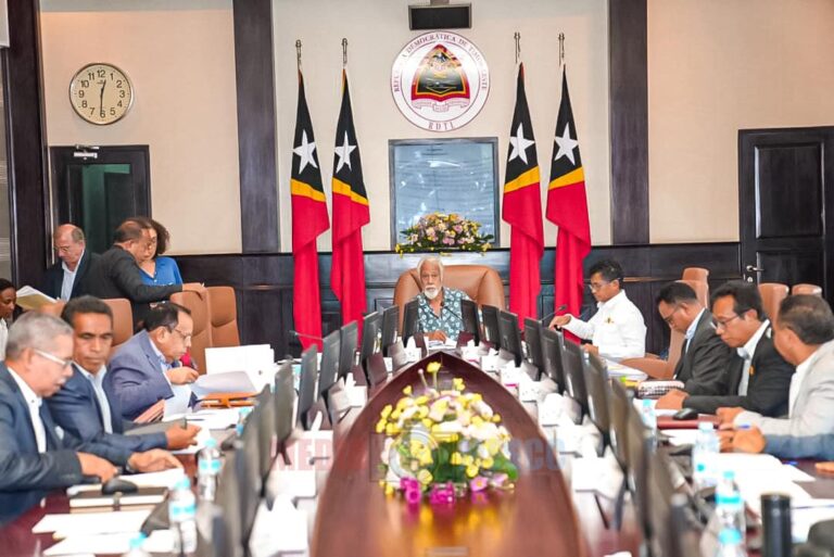 O MINISTRO DO ENSINO SUPERIOR DR. JOSÉ HONÓRIO PARTICIPOU NA REUNIÃO DO CONSELHO DE MINISTROS