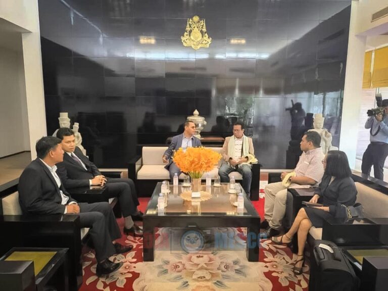 S.E. DR. JOSÉ HONÓRIO E A SUA DELEGAÇÃO JÁ CHEGARAM AO CAMBOJA