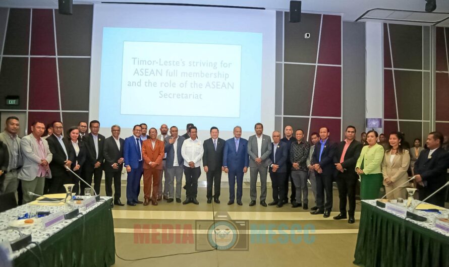 MINISTRU ENSINU SUPERIÓR HO MEMBRU GOVERNU PARTISIPA SORUMUTUK HO SEKRETÁRIU JERÁL ASEAN