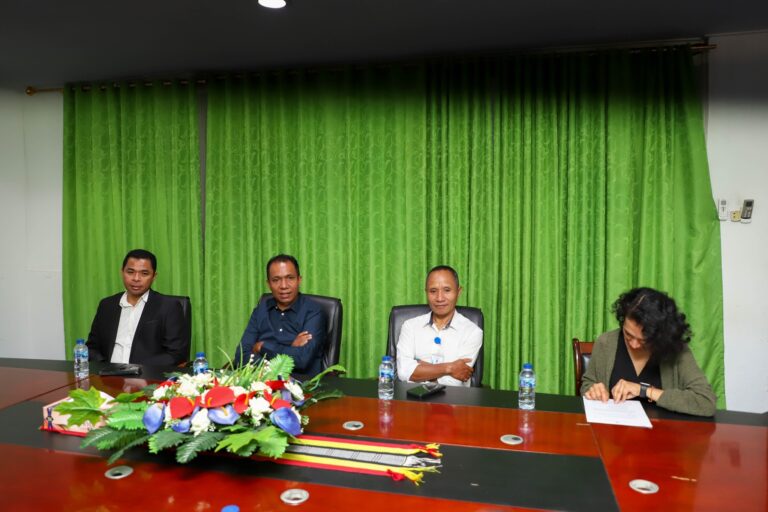 S. EXA. MINISTRO DO ENSINO SUPERIOR REALIZA ENCONTRO DE DESPEDIDA COM BOLSEIROS DO INSTITUTO CAMÕES  