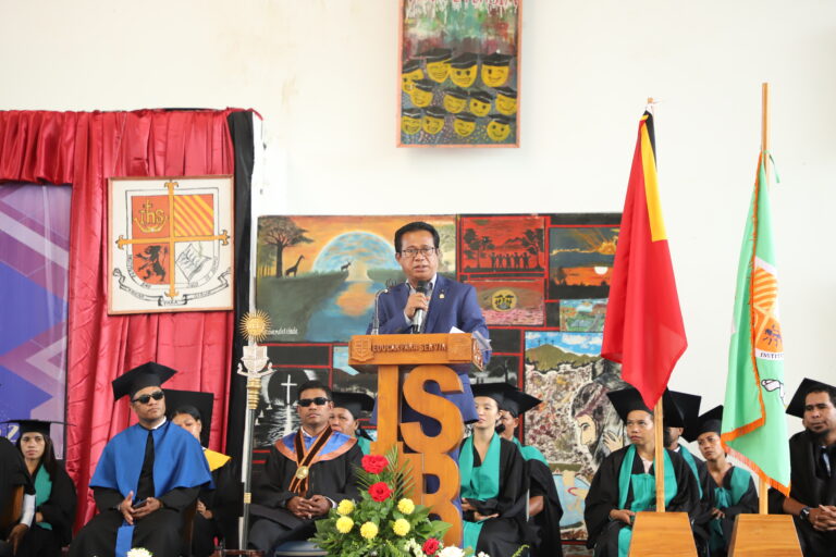 S. E. MINISTRO DO ENSINO SUPERIOR PARTICIPOU NA CERIMÓNIA Da 7.ª GRADUAÇÃO DO INSTITUTO SÃO JOÃO DE BRITO